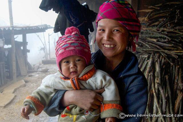 hmong woman in sapa vietnam