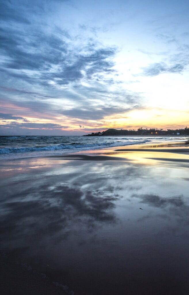 sunrise in tofo mozambique