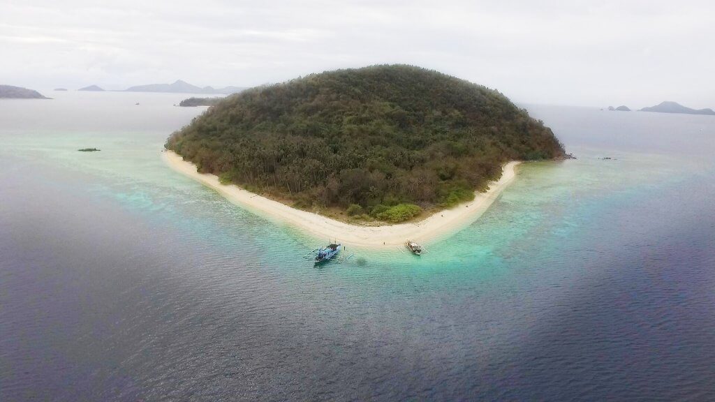 Island hopping in the philippines