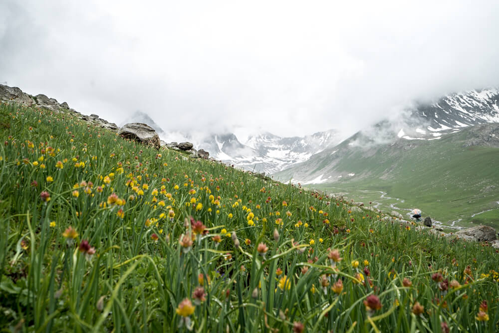 trekkking tian shan mountains