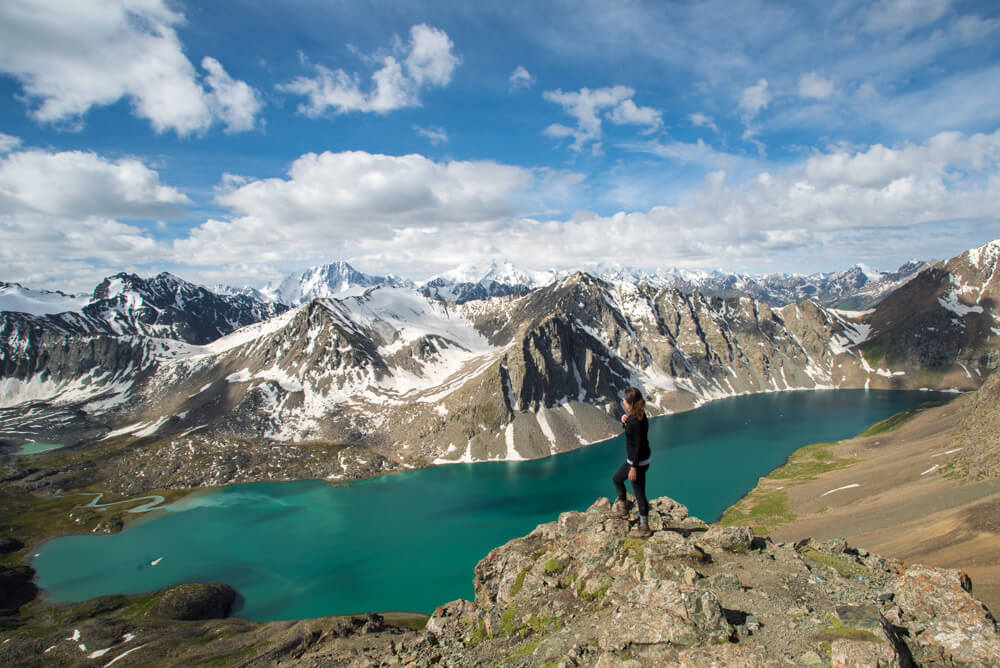 trekkking tian shan mountains