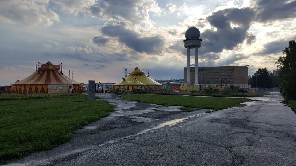 berlin tempelhof airport tour