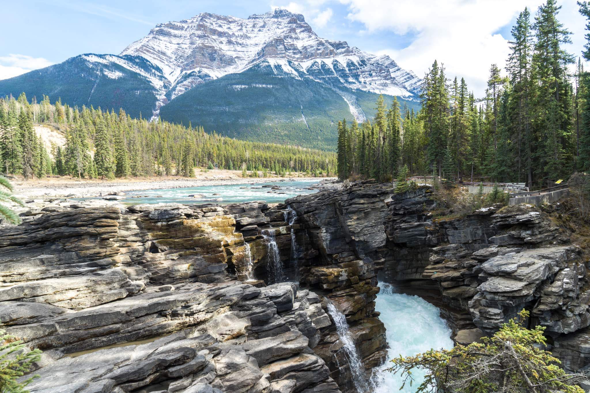best places in canada for solo travelers