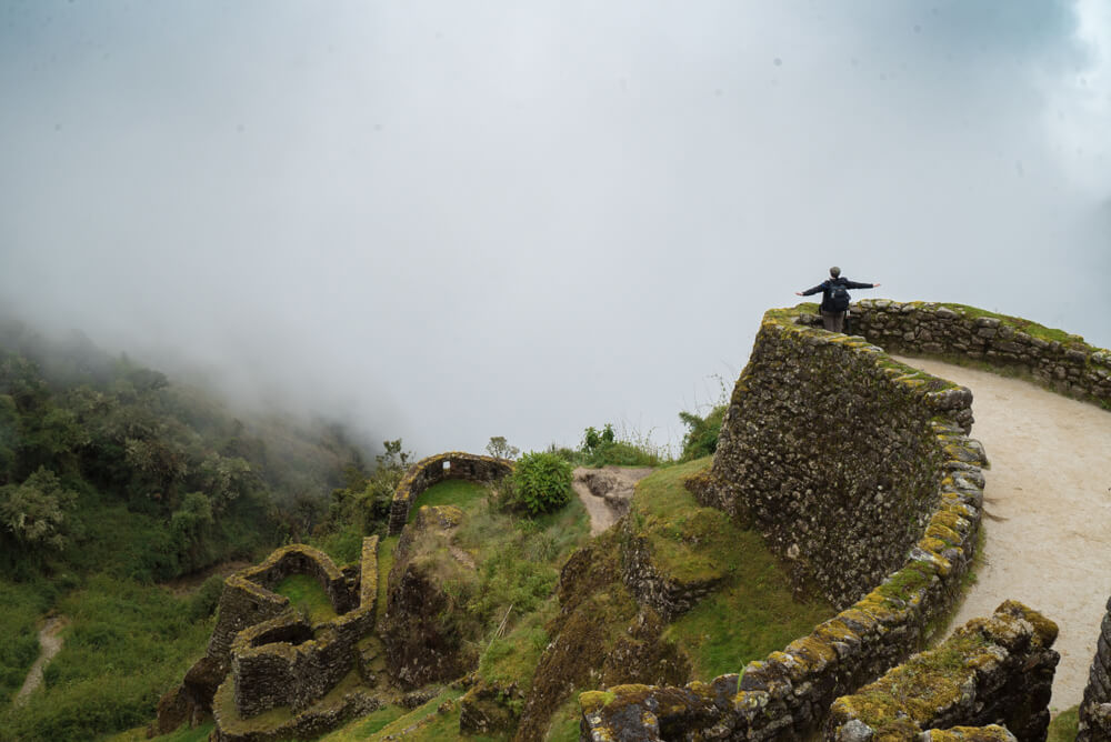 hiking inca trail