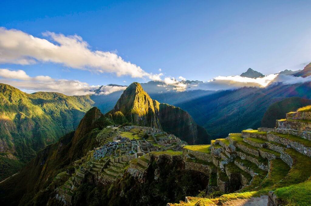 hiking inca trail