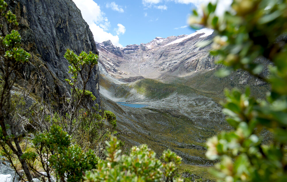 hiking laguna 69