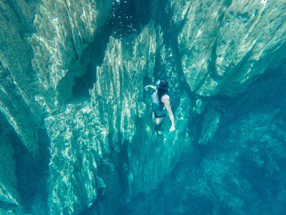 kayangan lake coron island hopping