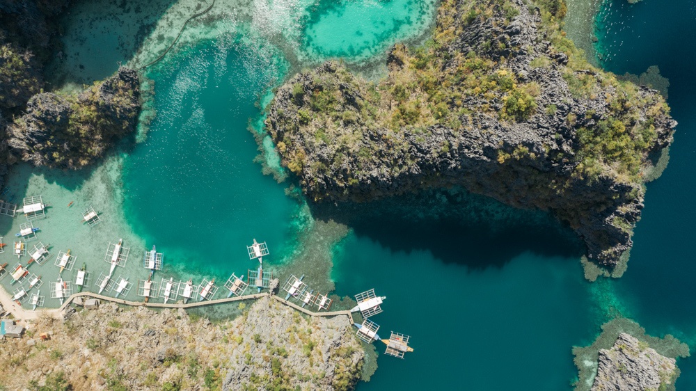 coron island hopping kayangan lake