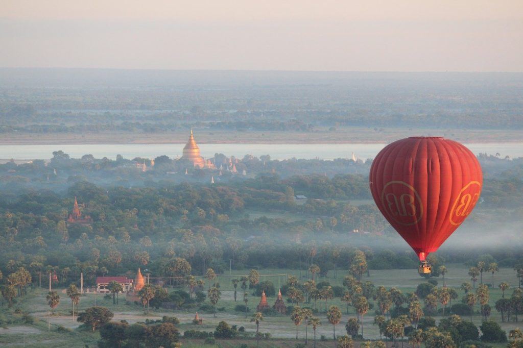 winkelwagen Bereid ga verder How to Fly over Bagan in a Hot Air Balloon (+Costs and Where to Book)