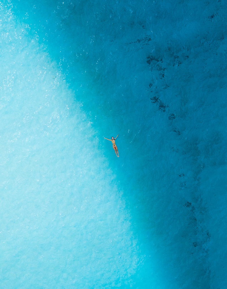 solo female travel aruba