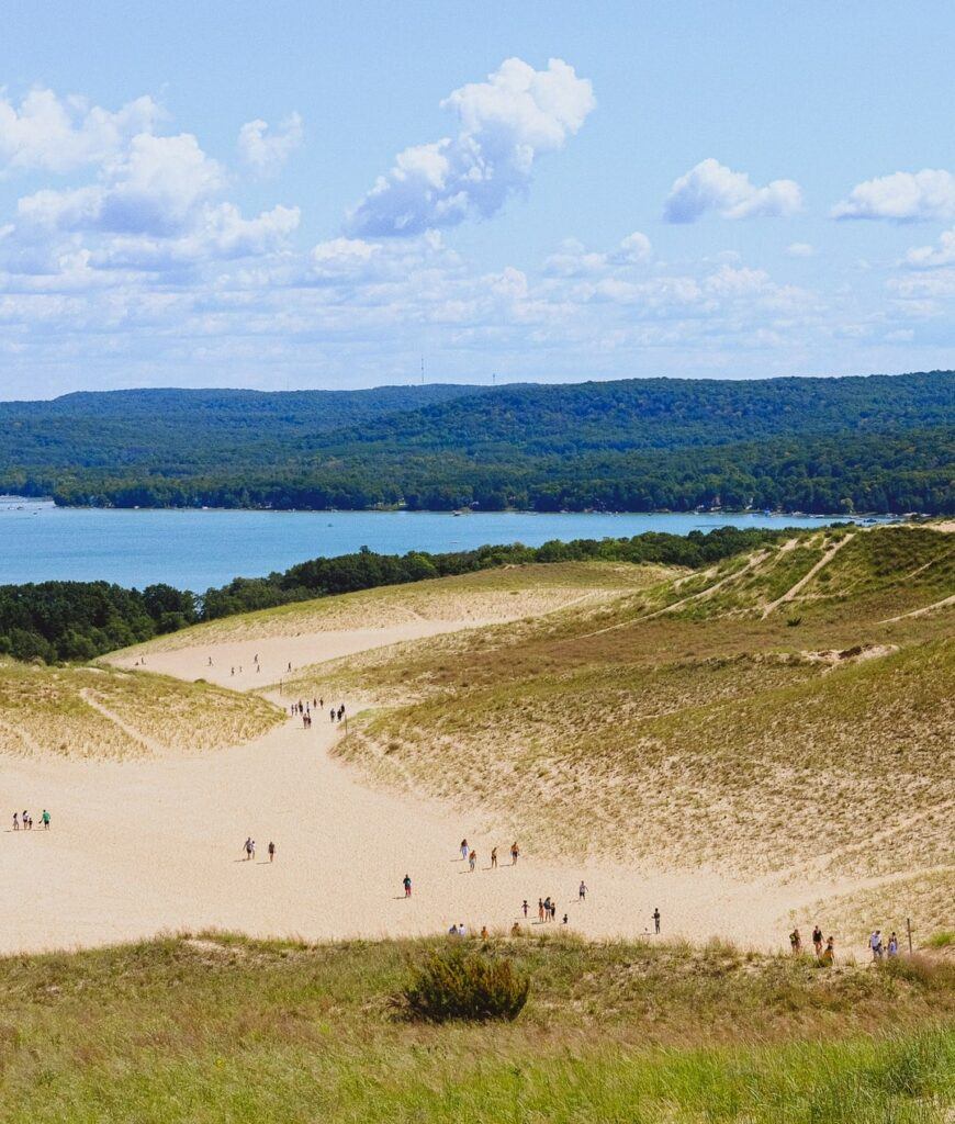 tourist cities michigan