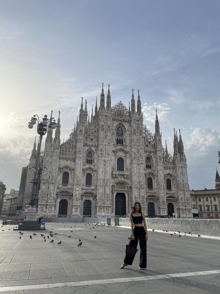 solo female travel Italy