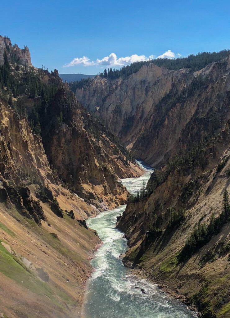 best places to visit in April in the usa  Yellowstone national park