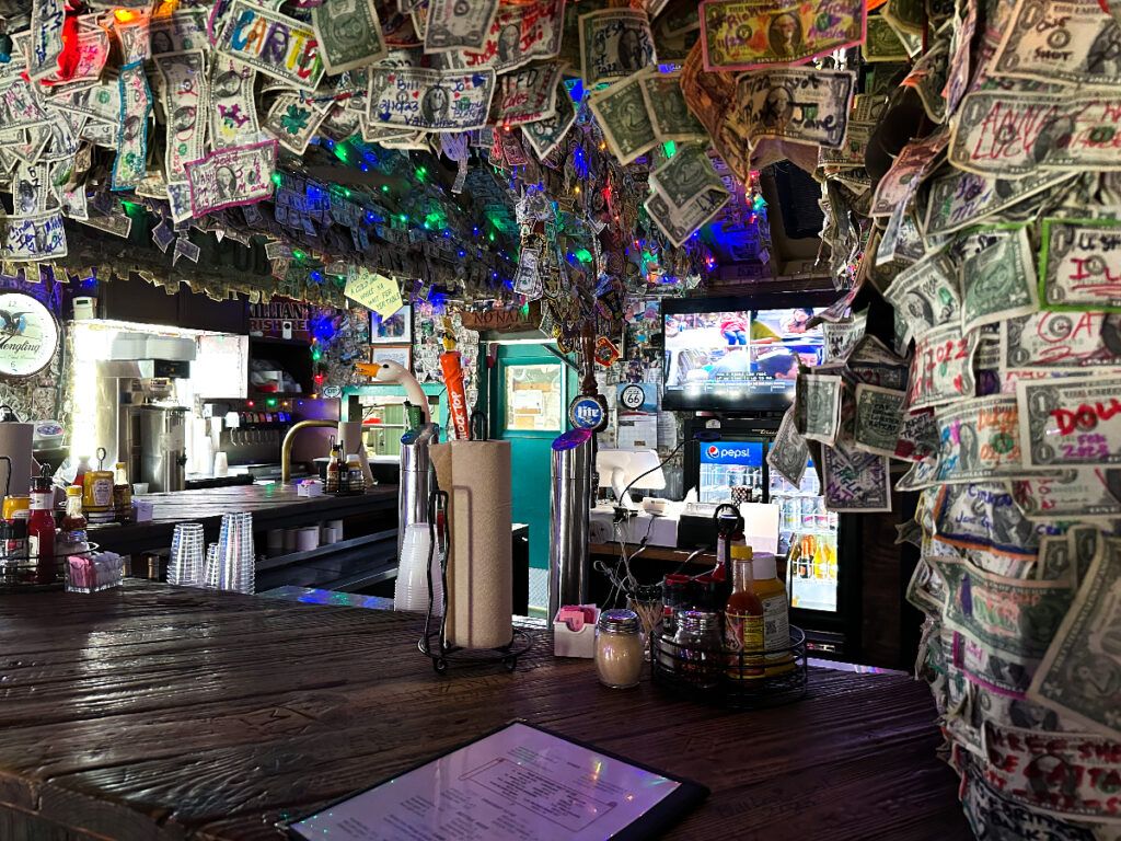 Florida keys No Name Pub things to do restaurants things to do in the Florida keys 