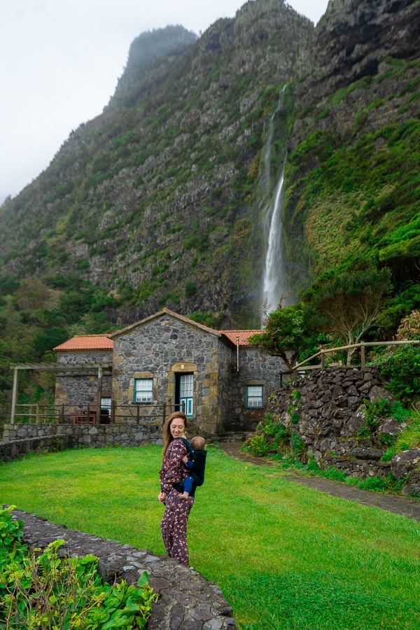 moinho de cascata flores