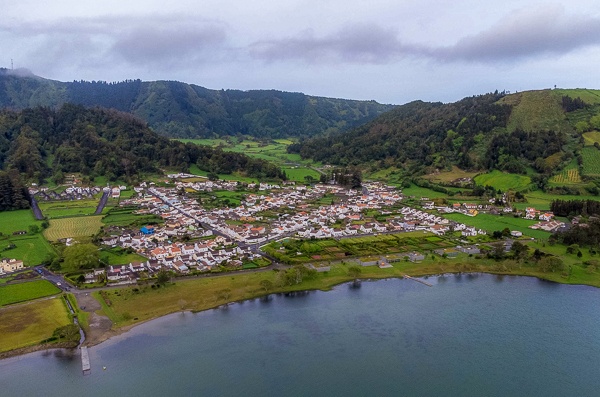 A Guide to Visiting Vista do Rei & Sete Cidades (Azores)