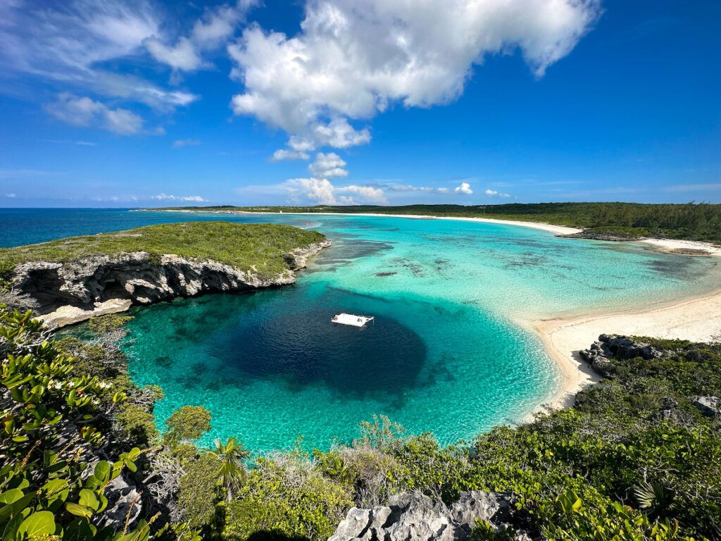 Dean’s blue hole best islands in the Bahamas Long Island Bahamas