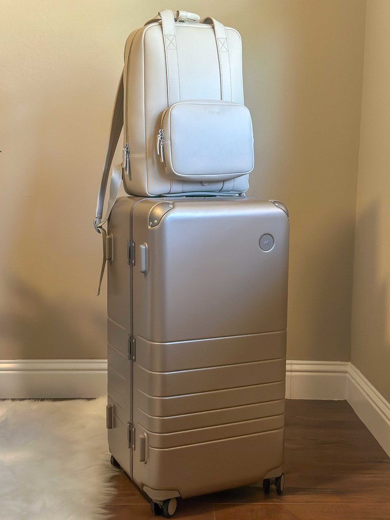 Is Monos Luggage Worth Buying? I Tried it to Find Out!